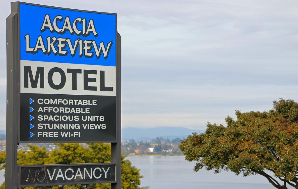 Acacia Lake View Motel Таупо Екстер'єр фото