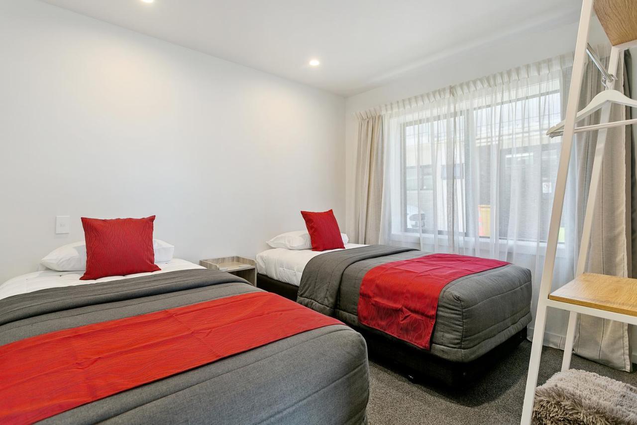 Acacia Lake View Motel Таупо Екстер'єр фото