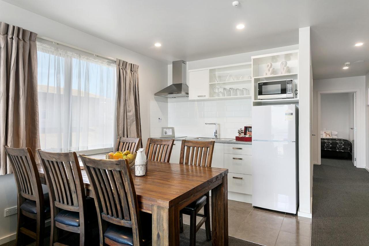 Acacia Lake View Motel Таупо Екстер'єр фото