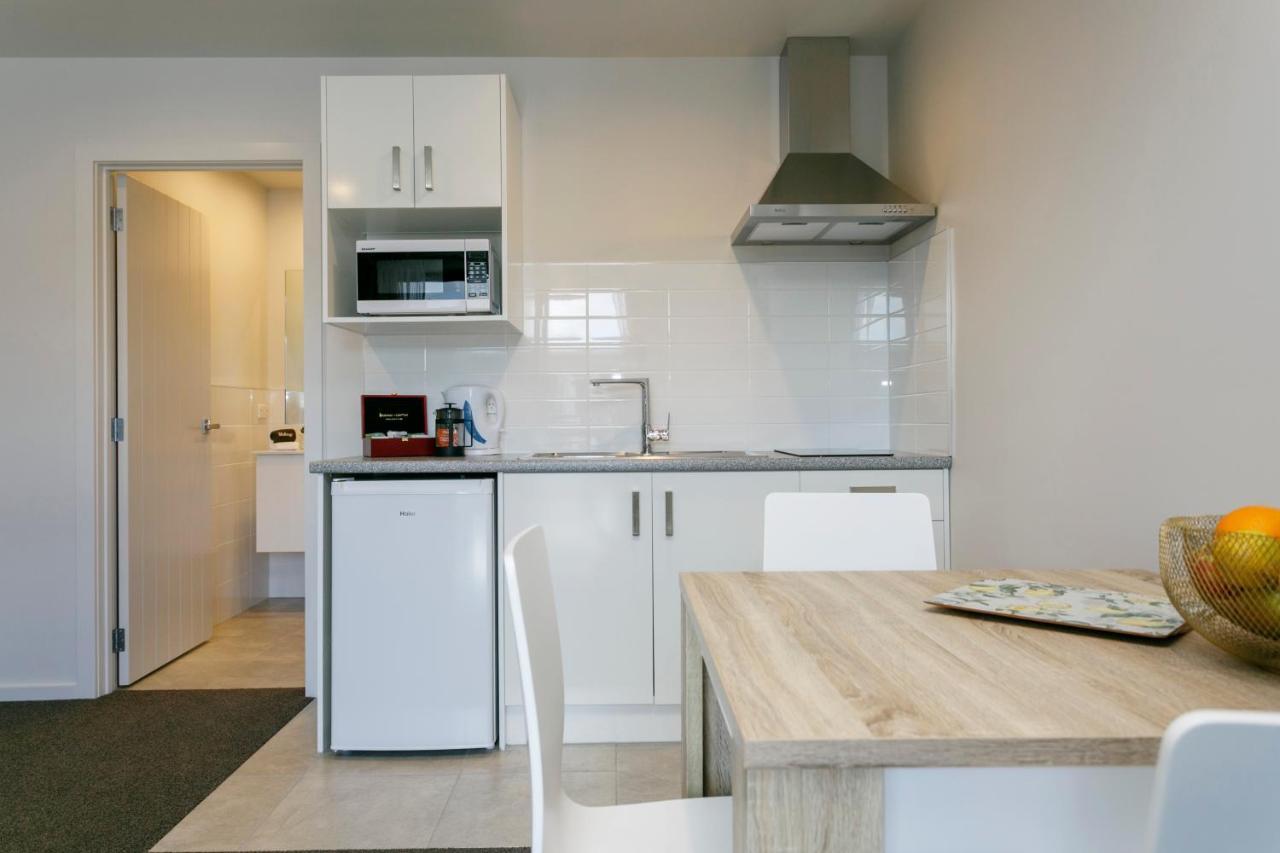 Acacia Lake View Motel Таупо Екстер'єр фото