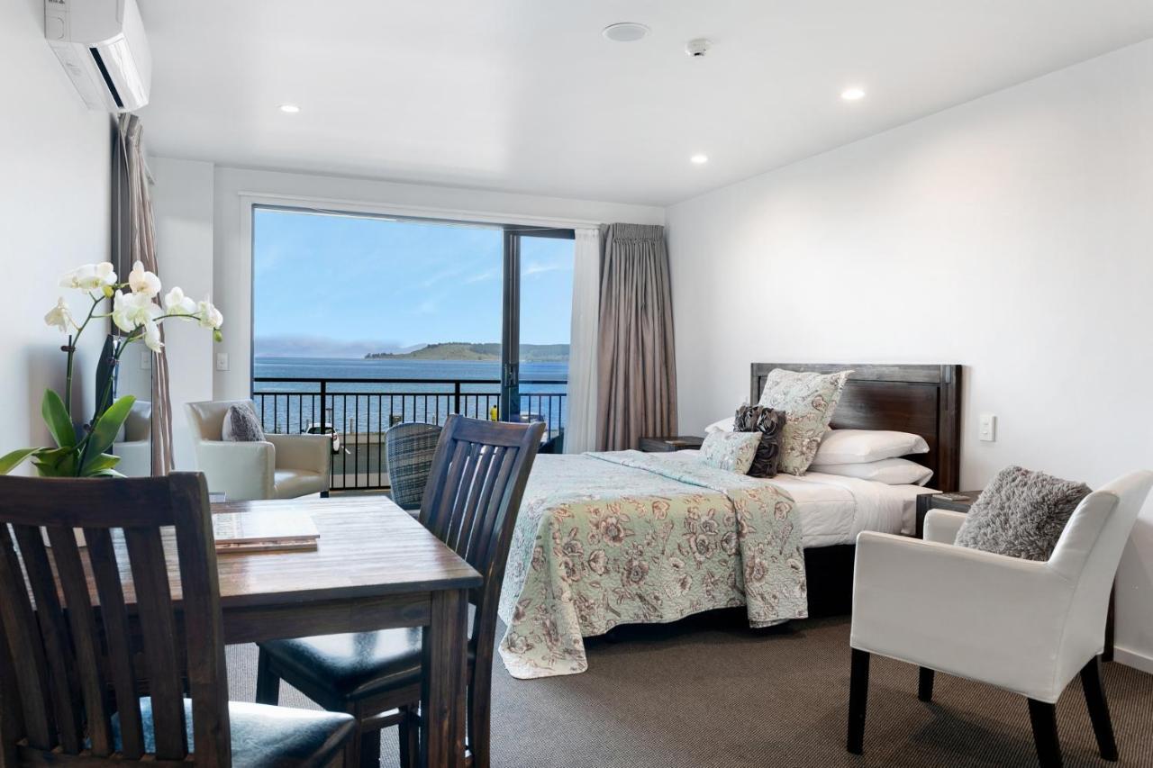Acacia Lake View Motel Таупо Екстер'єр фото