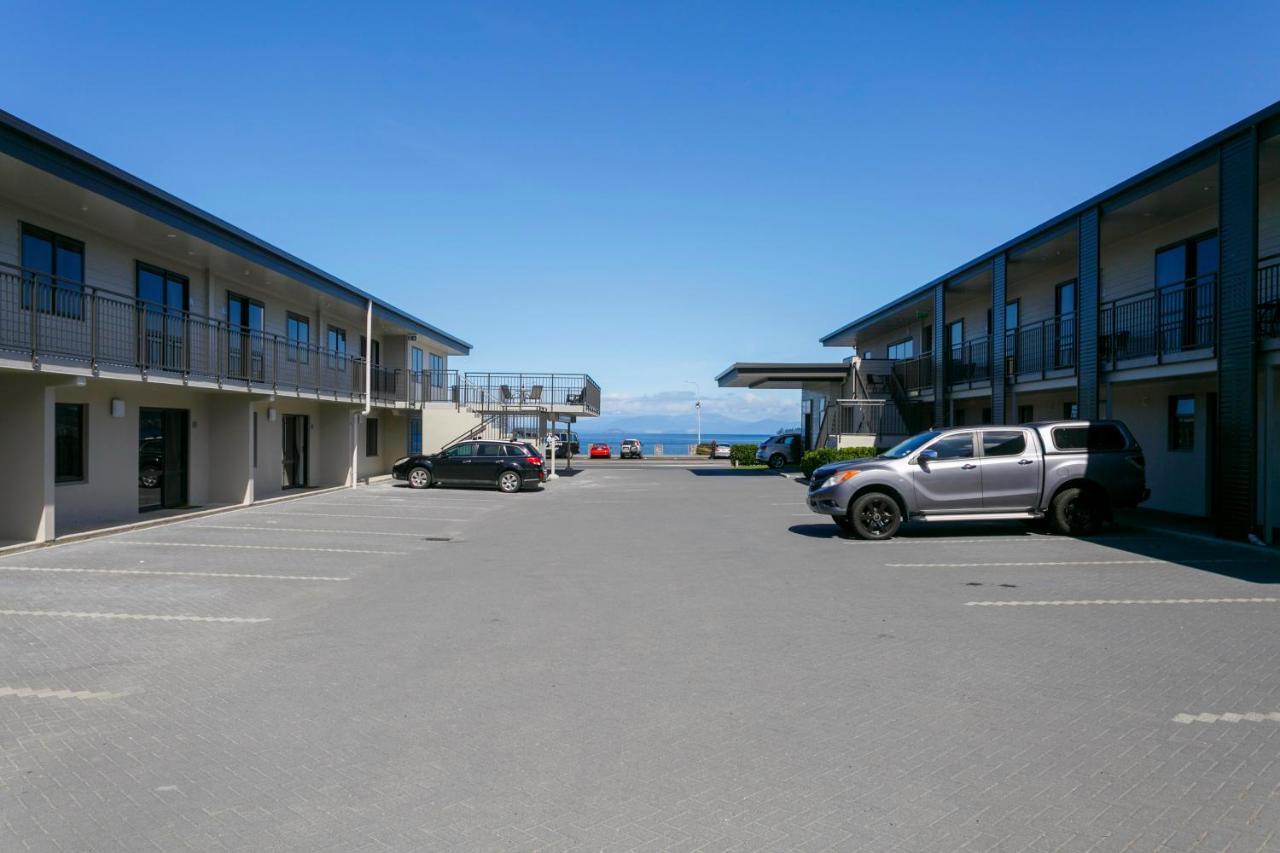 Acacia Lake View Motel Таупо Екстер'єр фото