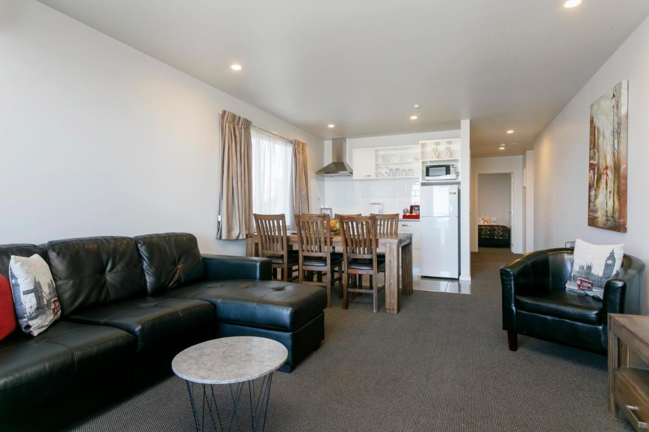 Acacia Lake View Motel Таупо Екстер'єр фото